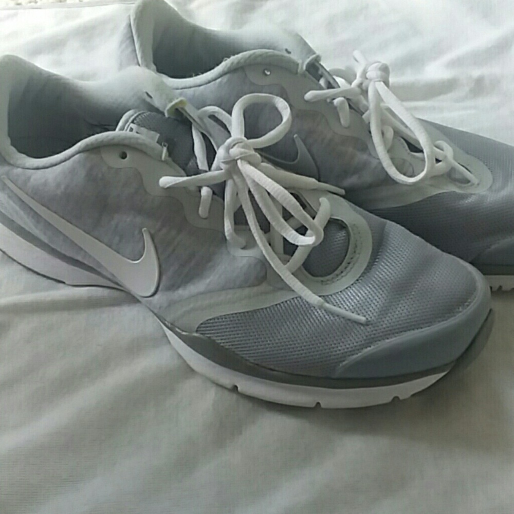 Grey Women's Nikes size 10 EUC